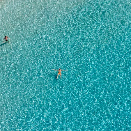 Mr And Mrs White Paros 4*