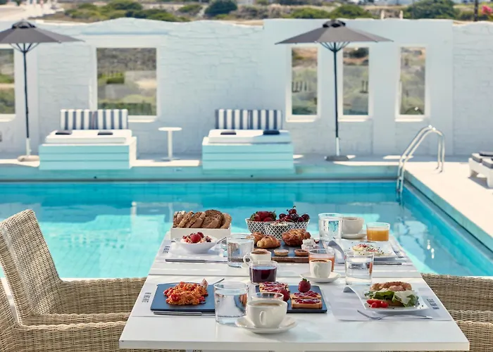 Mr And Mrs White Paros Nausa