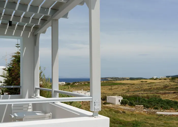 Mr And Mrs White Paros 4* Nausa