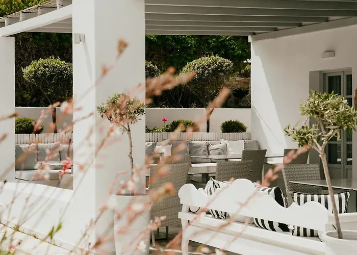 Hotel Mr And Mrs White Paros Nausa