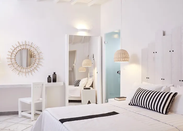 Mr And Mrs White Paros