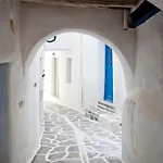 Mr And Mrs White Paros 4* נאוסה