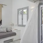 Mr And Mrs White Paros מלון 4*