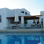 Mr And Mrs White Paros Szálloda