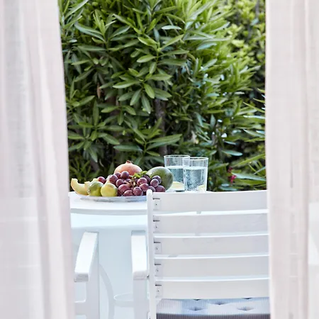 Hotel Mr And Mrs White Paros 4*