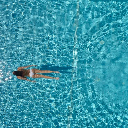 Mr And Mrs White Paros 4* Naousa