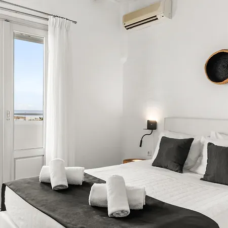Mr And Mrs White Paros Naousa