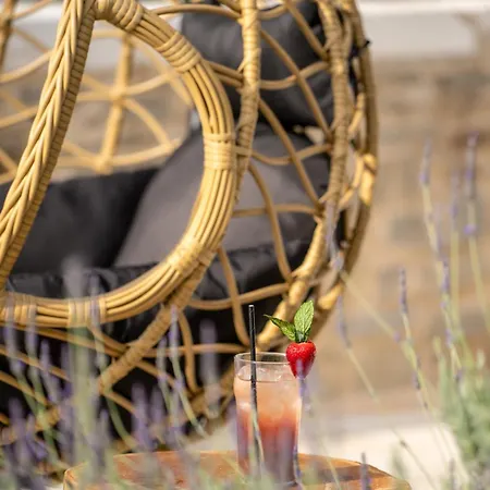 Hotel Mr And Mrs White Paros