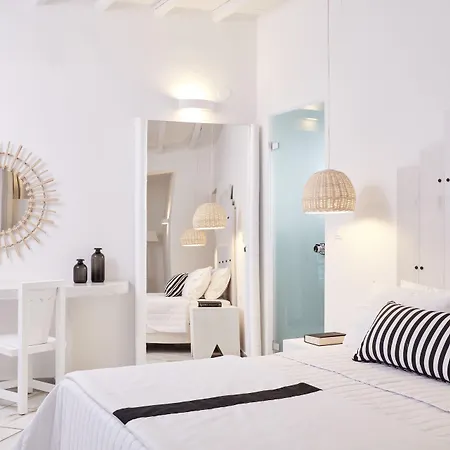 Mr And Mrs White Paros