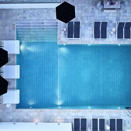 Mr And Mrs White Paros Naoussa