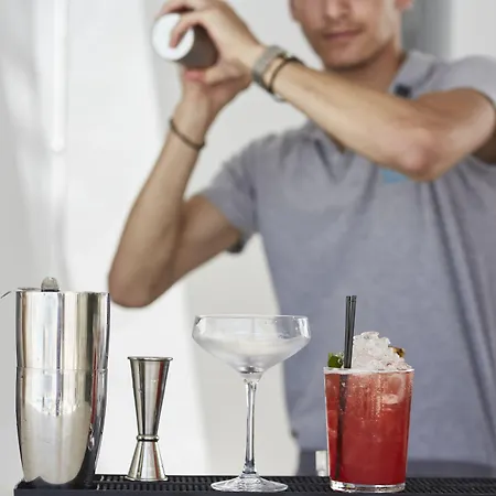 Mr And Mrs White Paros Hotel 4*