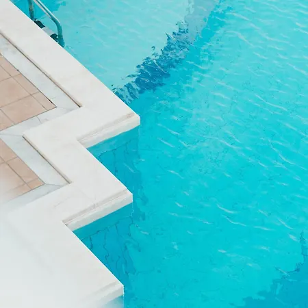 Mr And Mrs White Paros Hotel 4*