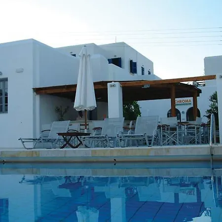 Mr And Mrs White Paros Hotel