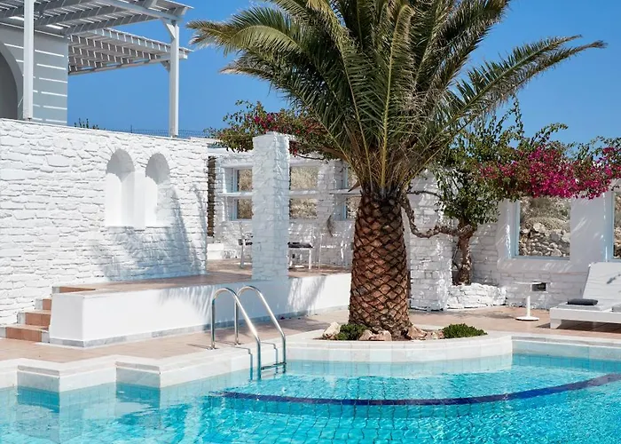 Mr And Mrs White Paros Naoussa