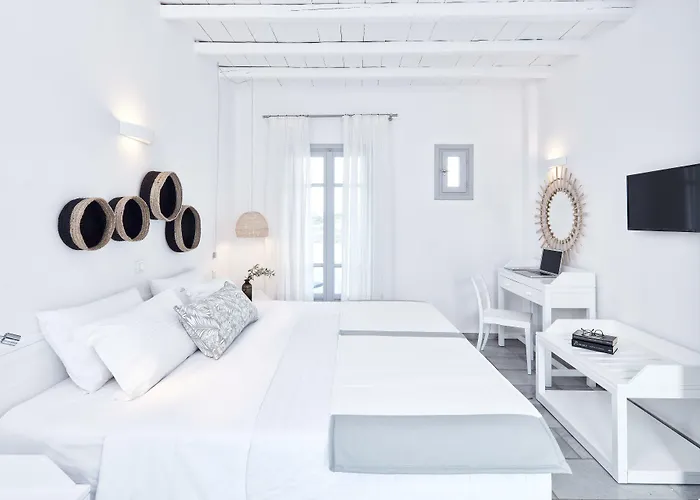 Mr And Mrs White Paros 4*