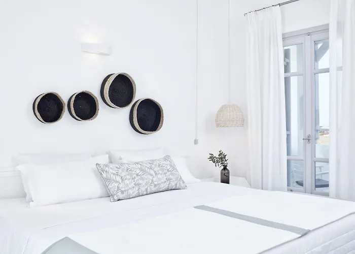 Mr And Mrs White Paros