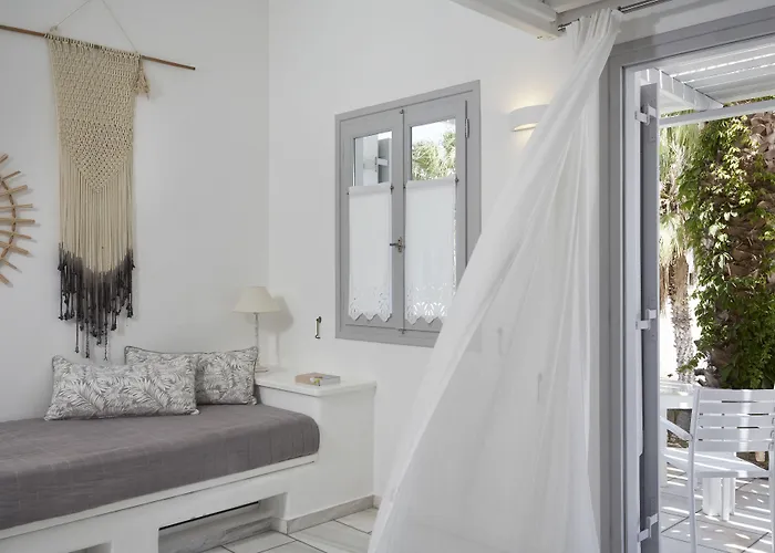 Mr And Mrs White Paros Hotel 4*