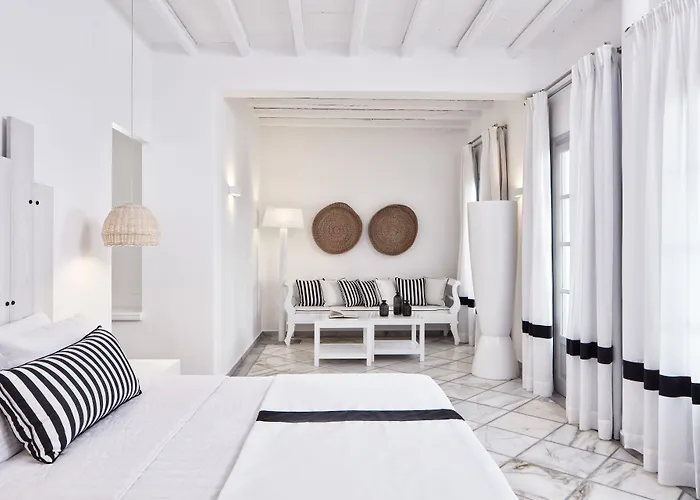 Mr And Mrs White Paros 酒店