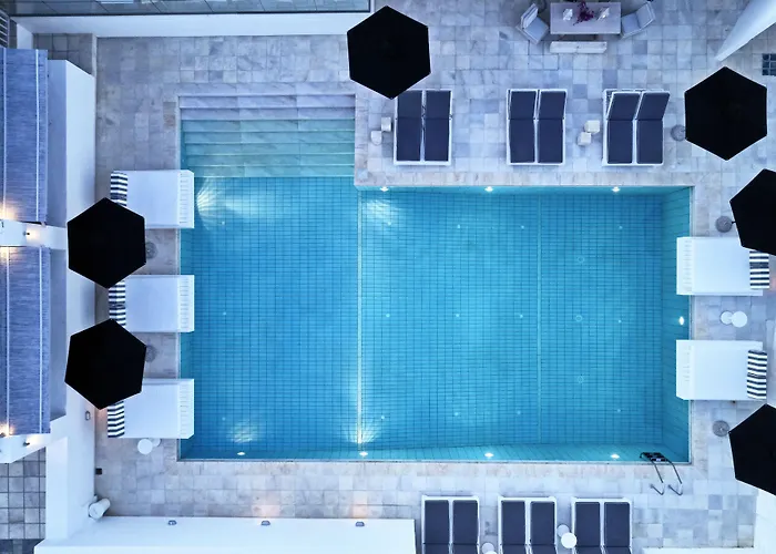 Mr And Mrs White Paros 纳乌萨