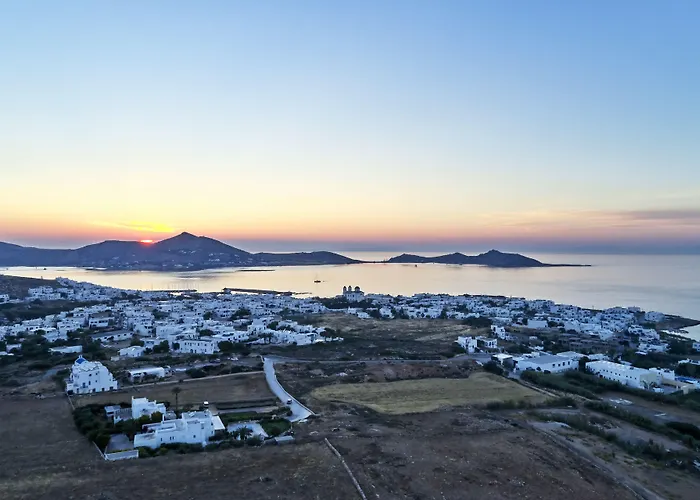 Mr And Mrs White Paros